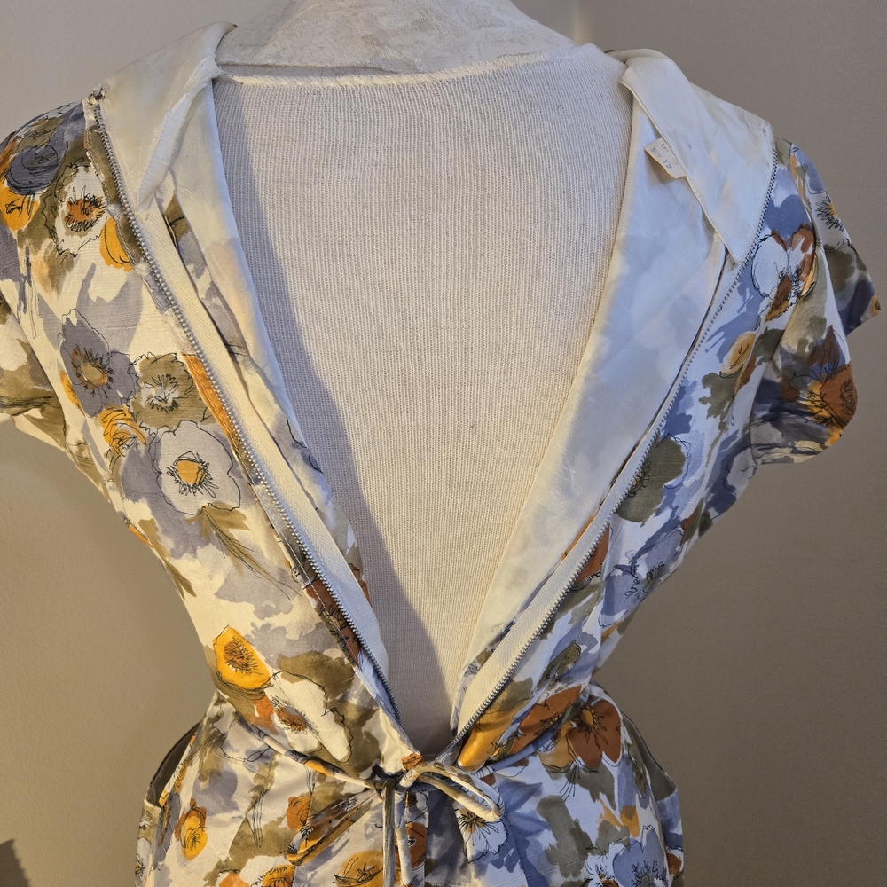 Vintage Silk Floral Print Dress With Pockets - Picture 6 of 8